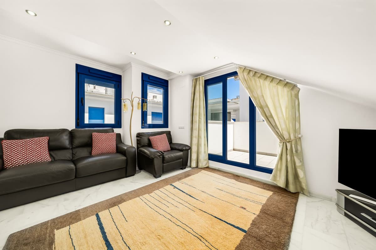 Penthouse in Fuengirola — photo 9 of 10