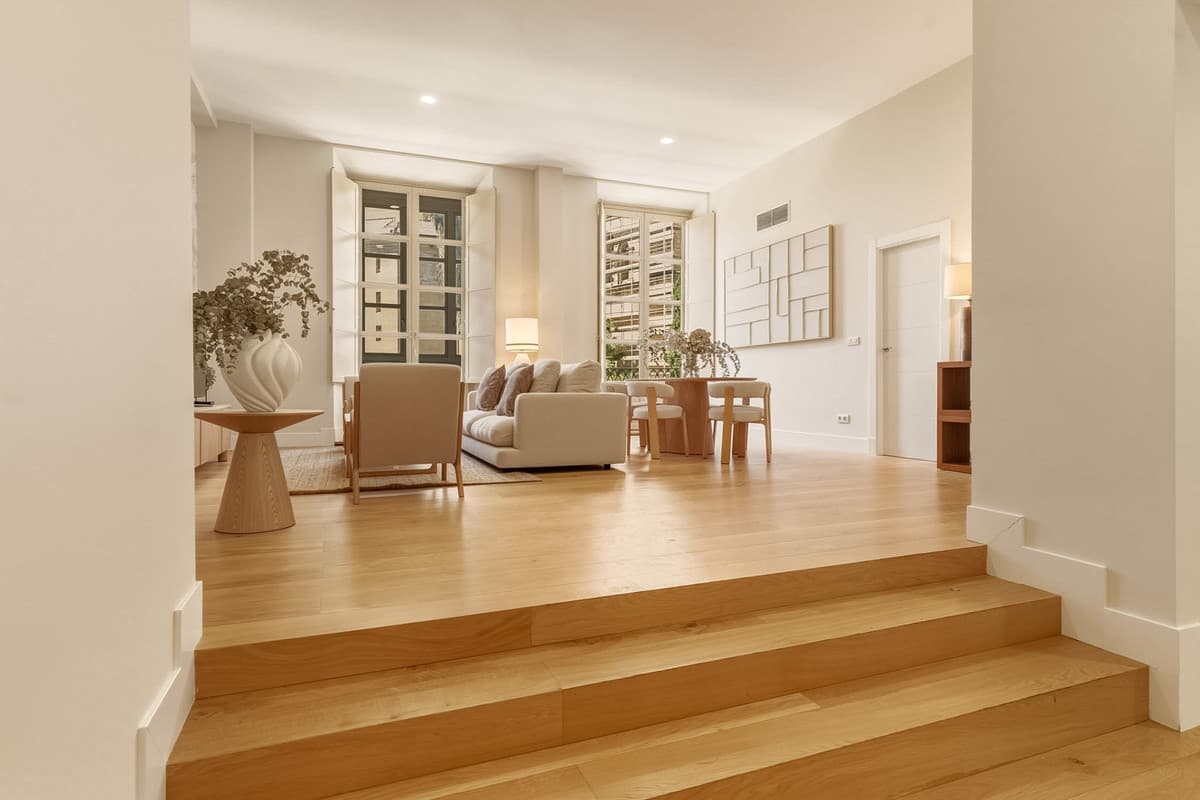Middle Floor Apartment in Centro Histórico — photo 5 of 10