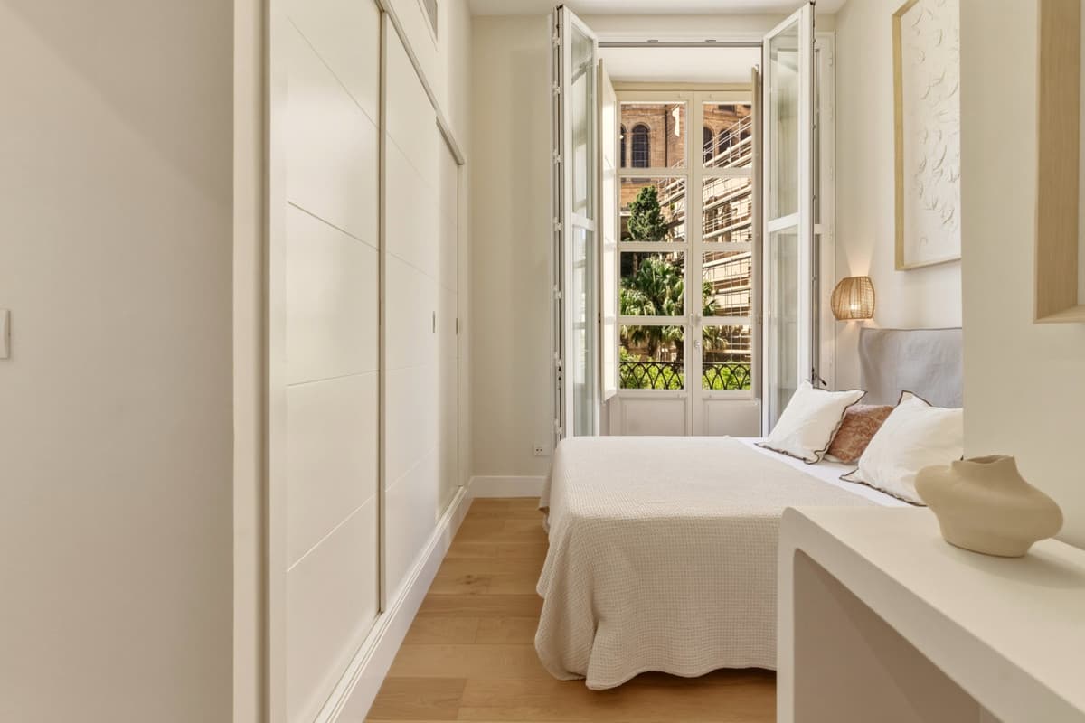 Middle Floor Apartment in Centro Histórico — photo 9 of 10