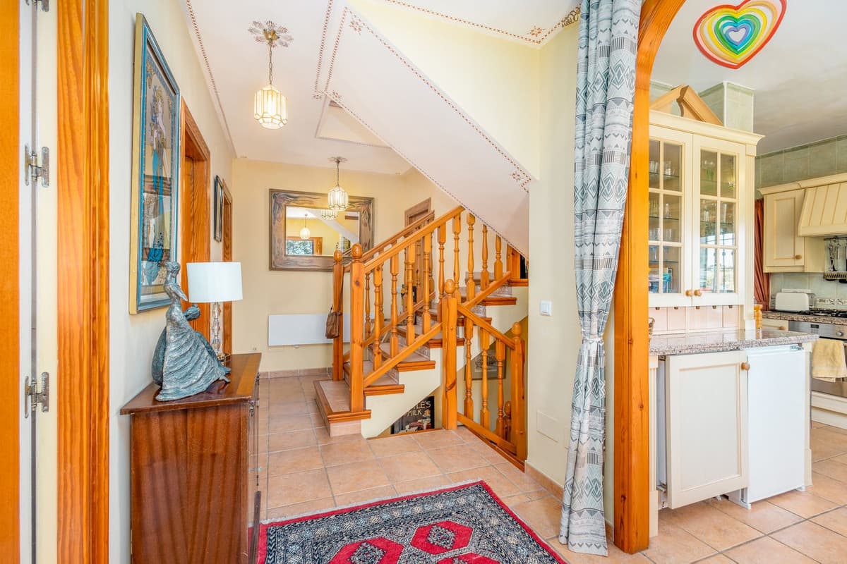 Detached Villa in Coín — photo 4 of 10