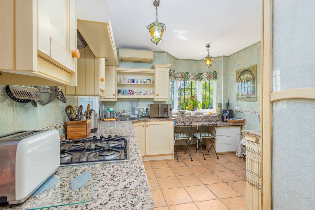 Detached Villa in Coín — photo 7 of 10