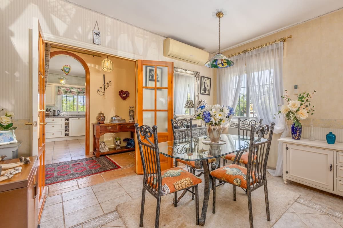 Detached Villa in Coín — photo 8 of 10
