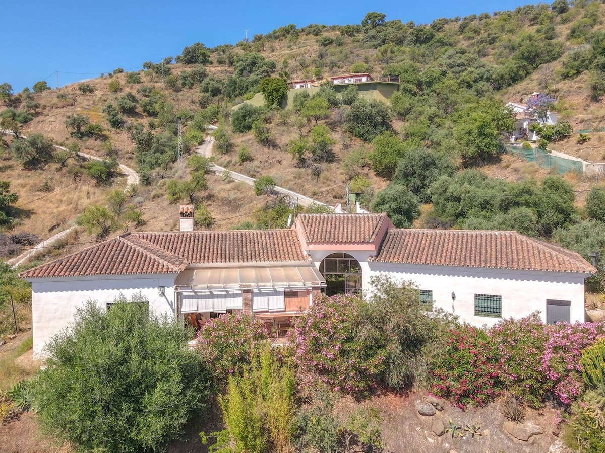 Detached Villa in Monda — photo 6 of 10