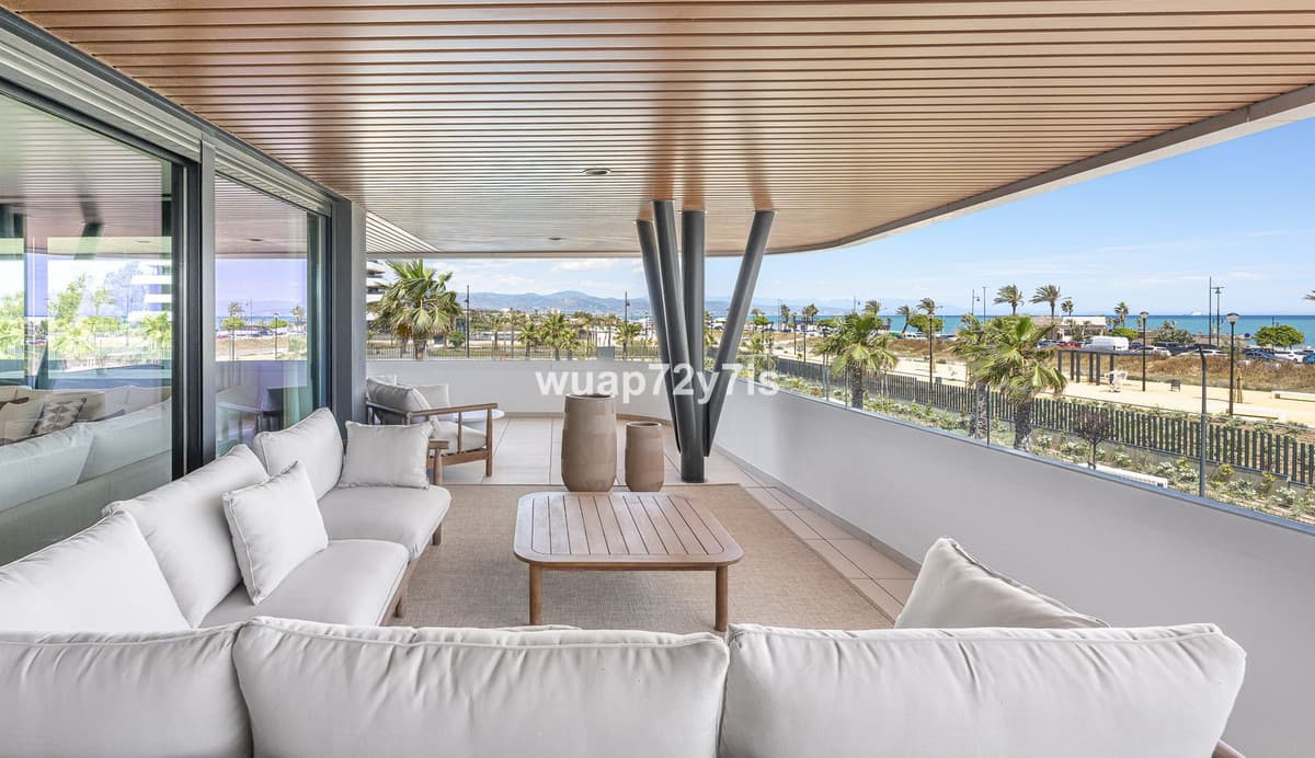 Middle Floor Apartment in Torremolinos — photo 1 of 10