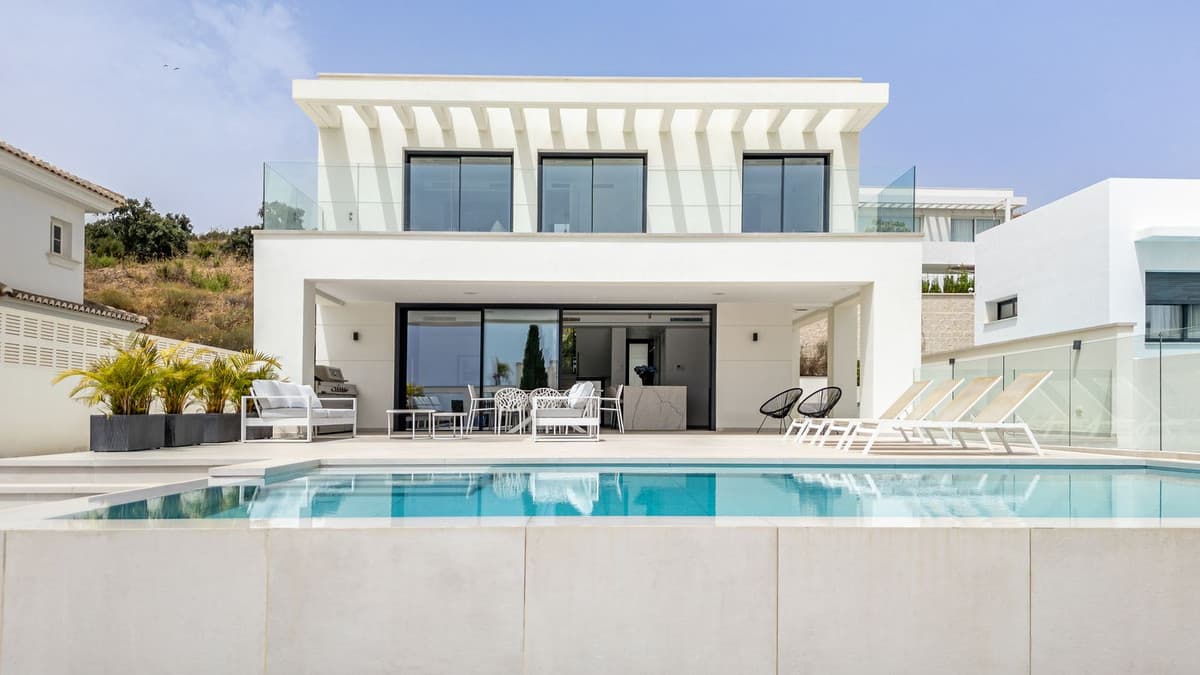 Detached Villa in La Cala de Mijas — photo 2 of 10