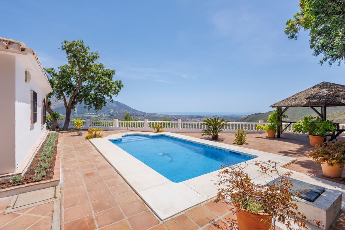 Detached Villa in Coín — photo 3 of 10