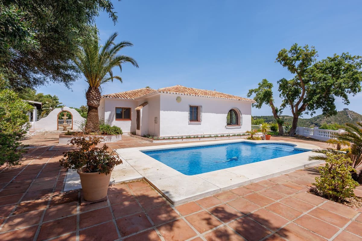 Detached Villa in Coín — photo 4 of 10