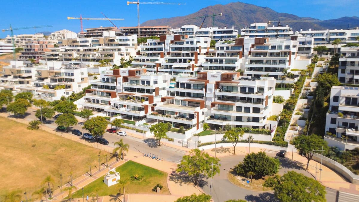 Ground Floor Apartment in Estepona — photo 2 of 10