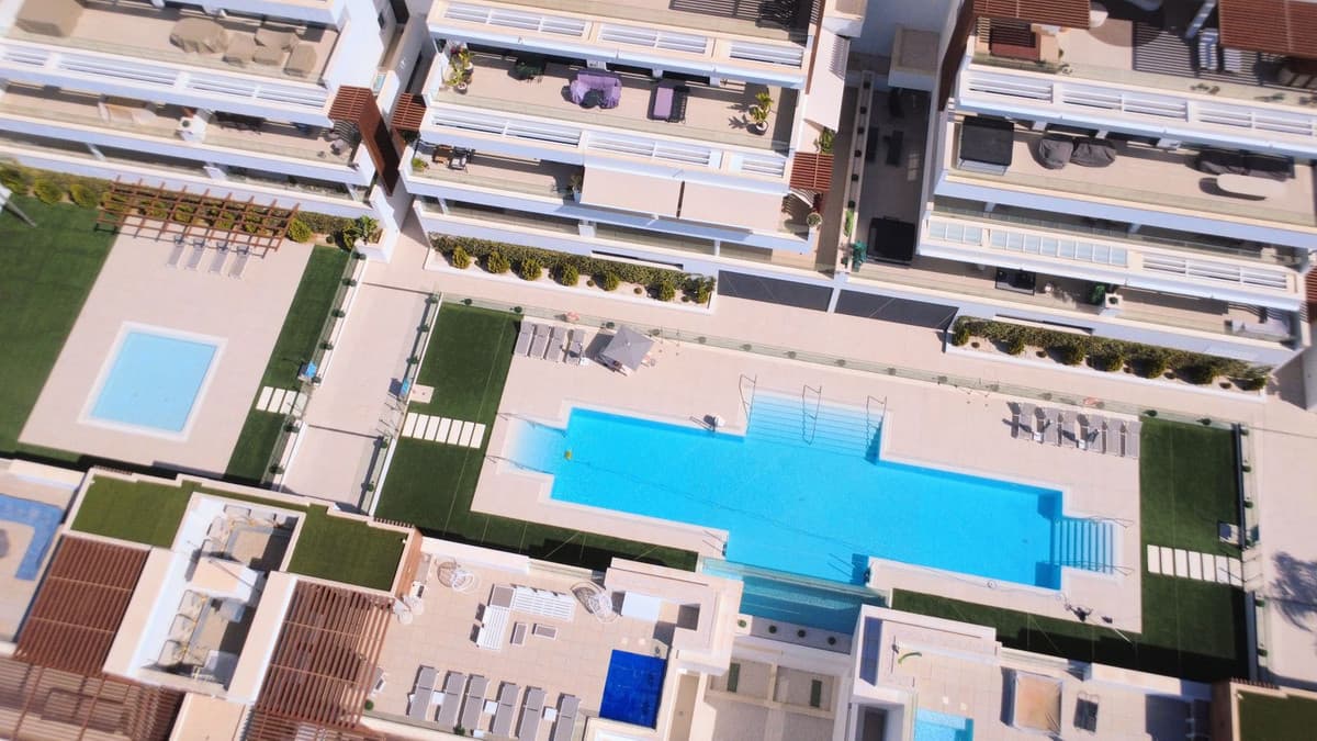 Ground Floor Apartment in Estepona — photo 3 of 10