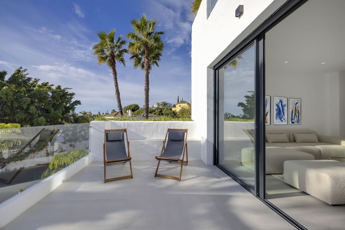 Penthouse Duplex in El Paraiso — photo 5 of 10