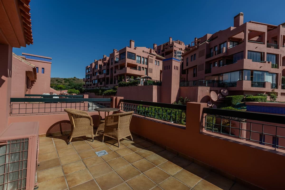 Penthouse in Calahonda — photo 7 of 10