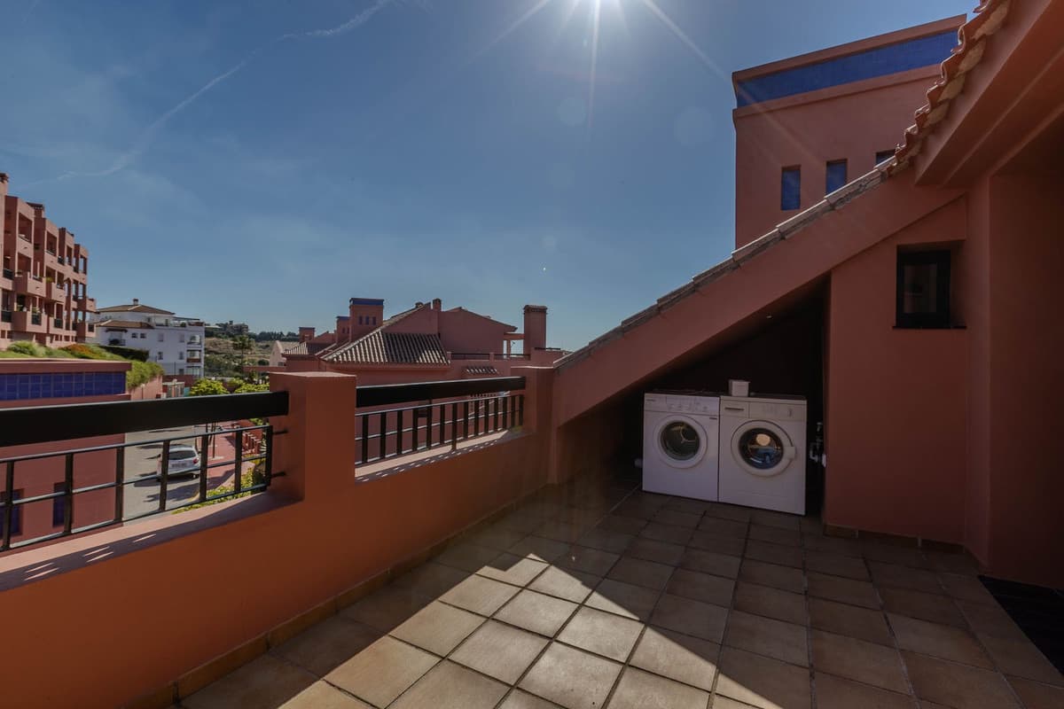 Penthouse in Calahonda — photo 8 of 10