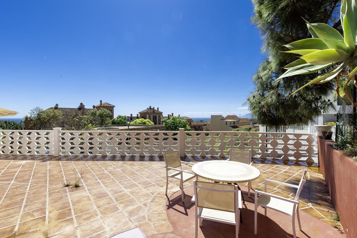 Detached Villa in Marbella — photo 4 of 10