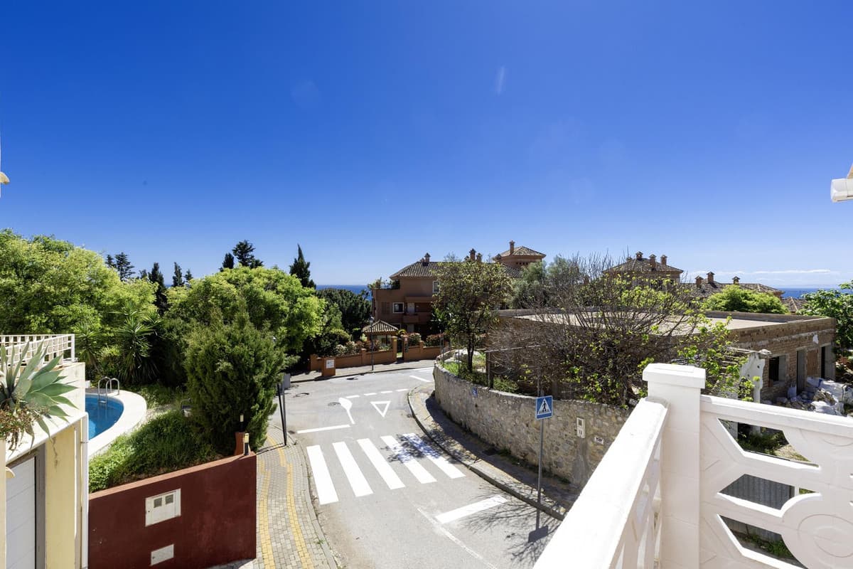 Detached Villa in Marbella — photo 8 of 10