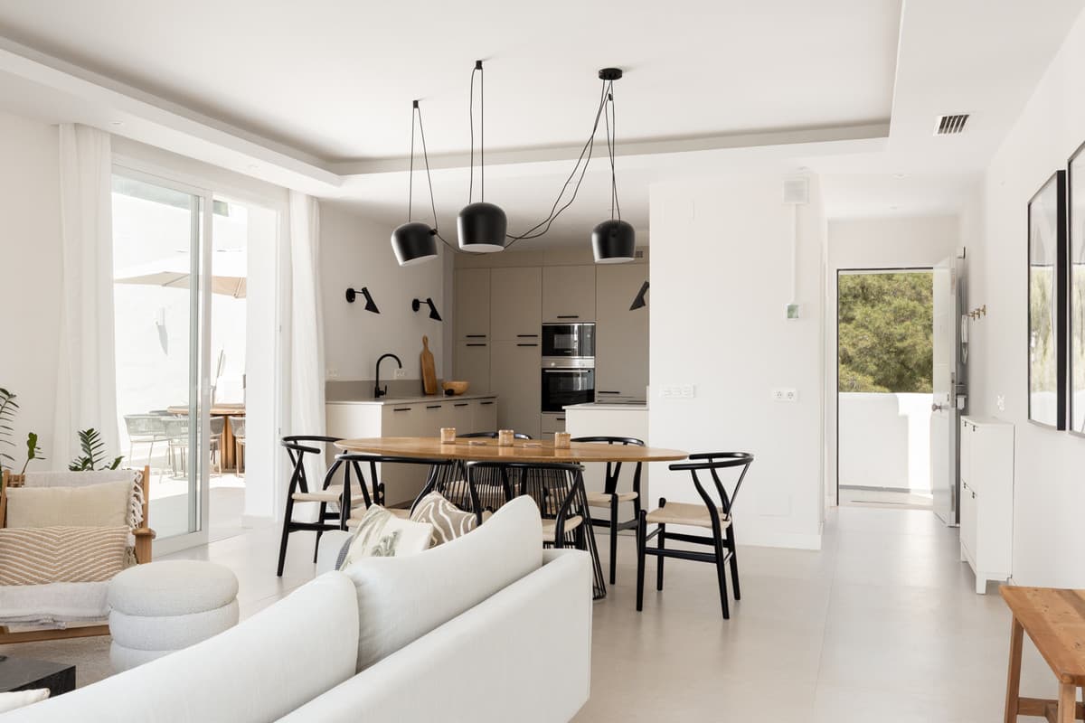 Middle Floor Apartment in Nueva Andalucía — photo 5 of 10