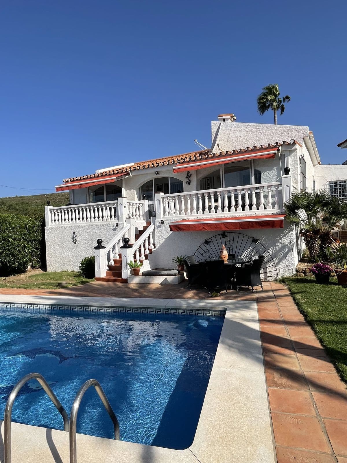 Detached Villa in Manilva — photo 1 of 10