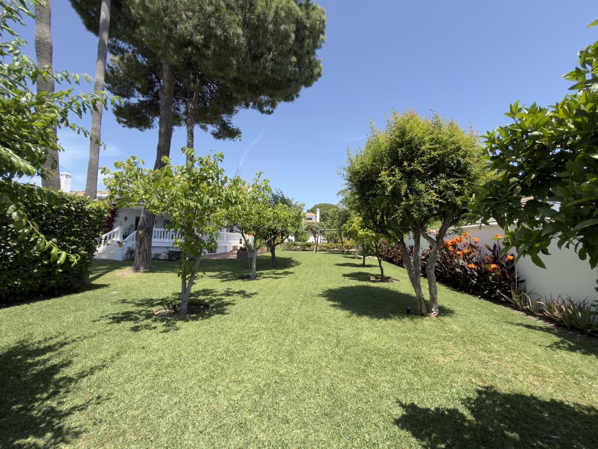 Detached Villa in San Pedro de Alcántara — photo 5 of 10
