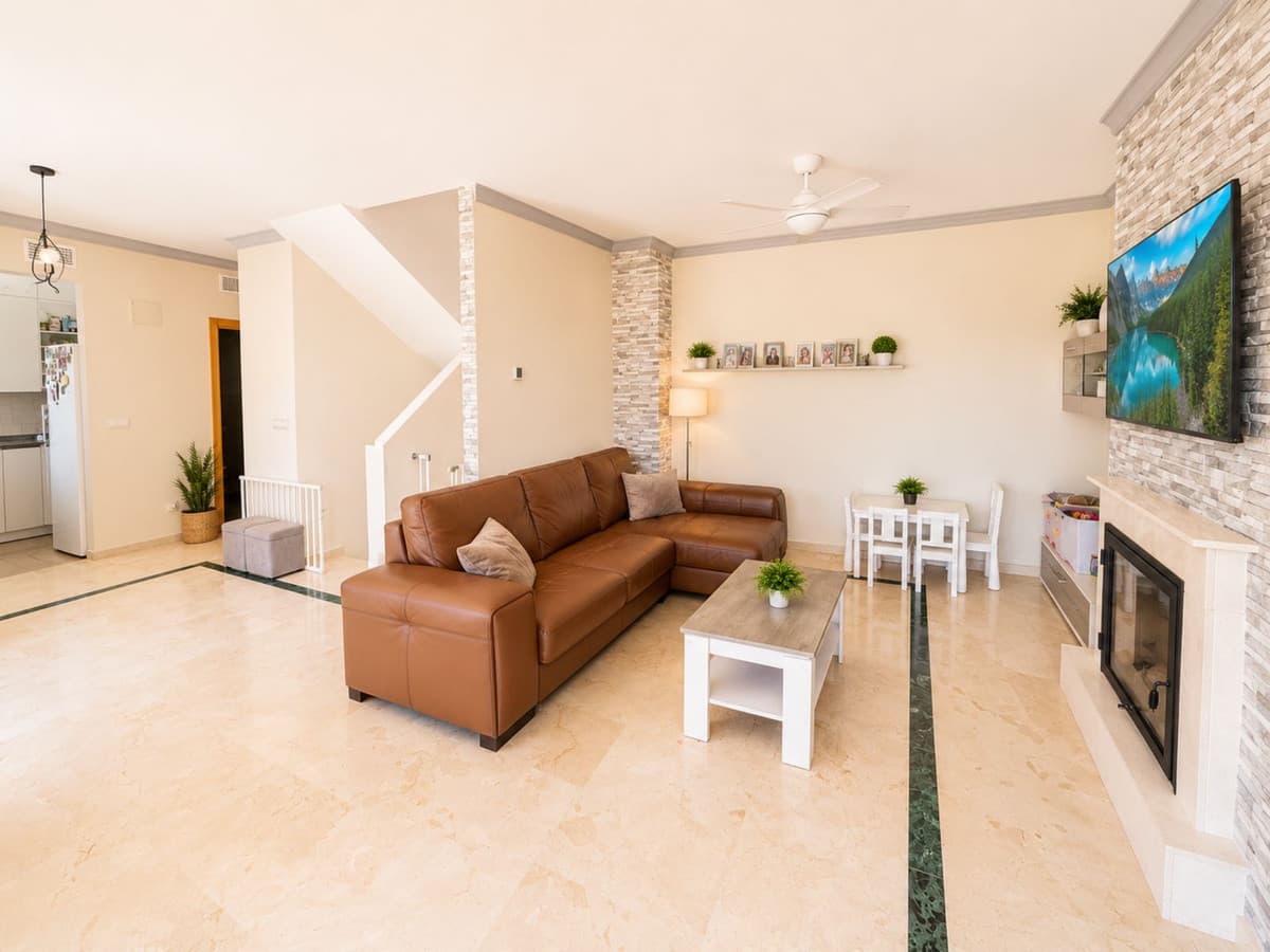 Semi-Detached House in Casares Playa — photo 7 of 10