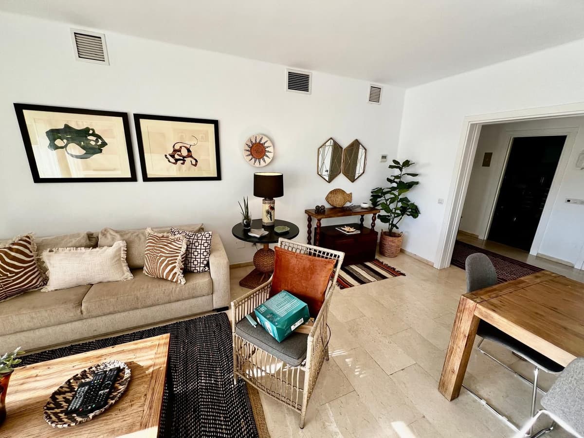 Ground Floor Apartment in The Golden Mile — photo 8 of 10