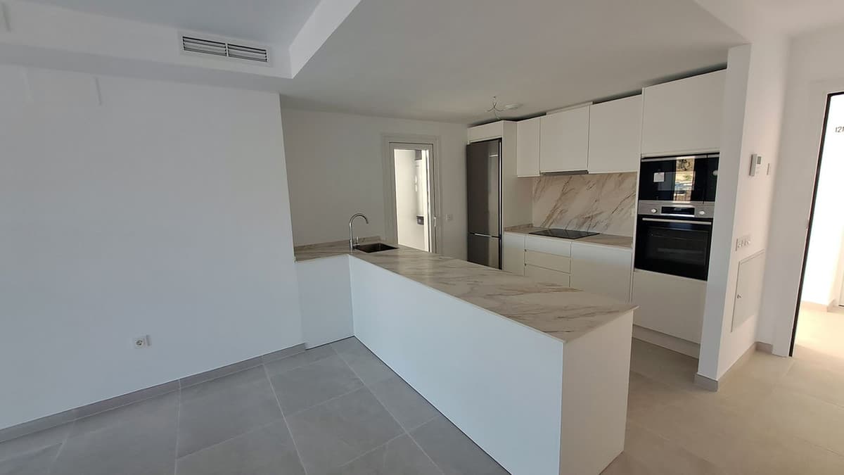 Middle Floor Apartment in La Cala — photo 8 of 10
