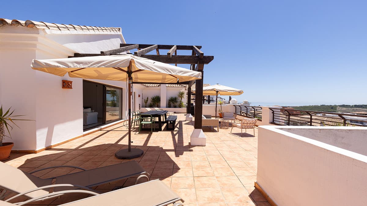 Penthouse in Casares — photo 1 of 10