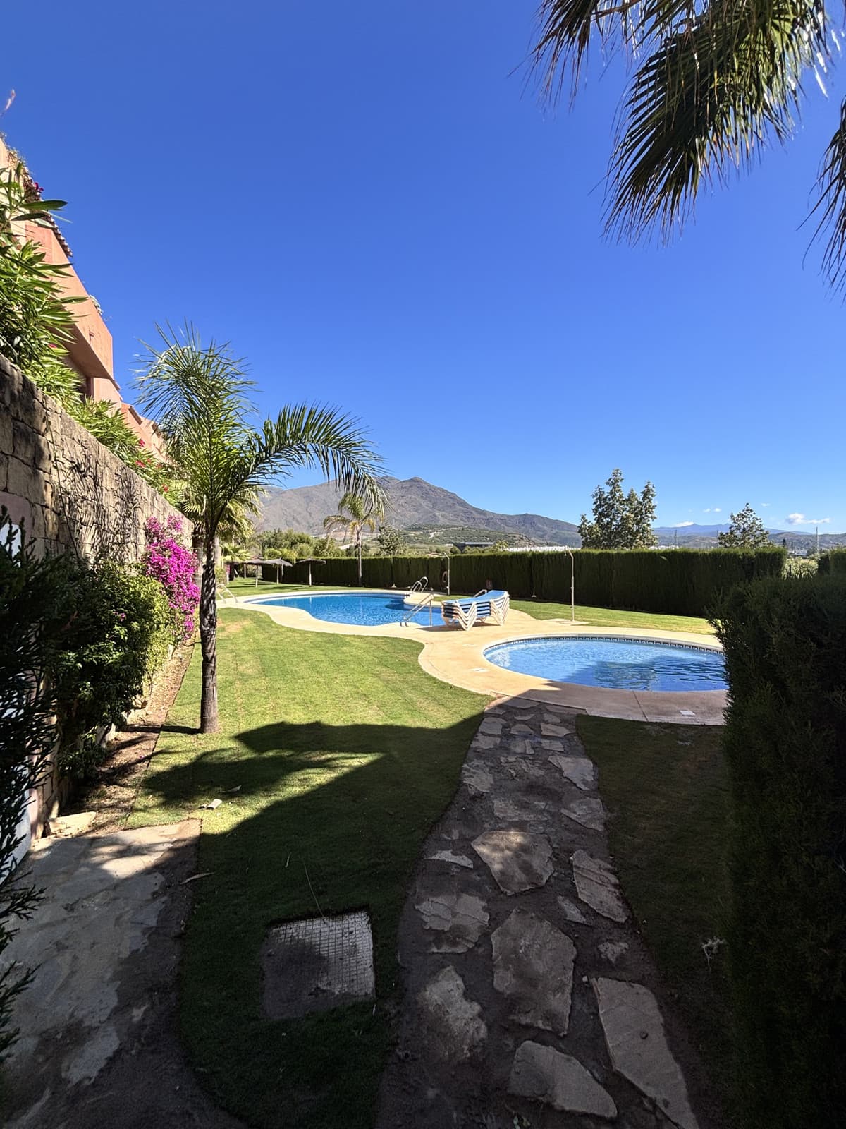 Townhouse in Estepona — photo 3 of 10