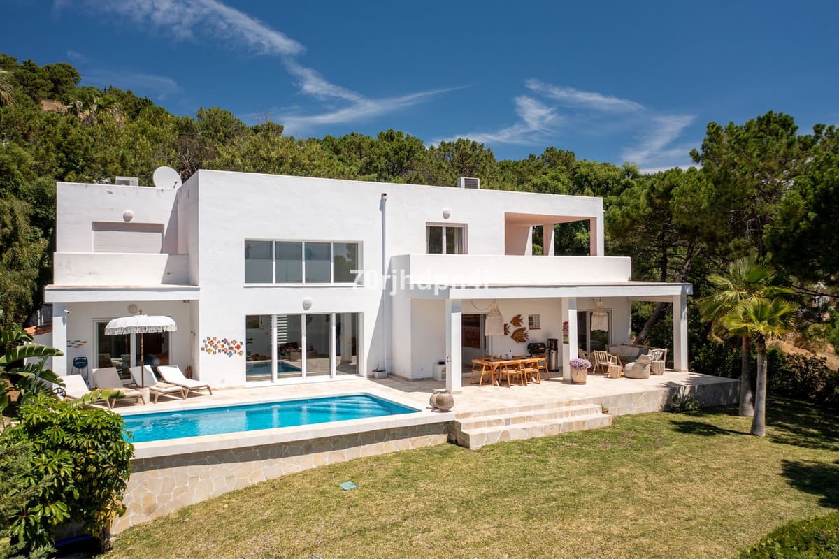 Detached Villa in Estepona — photo 4 of 10