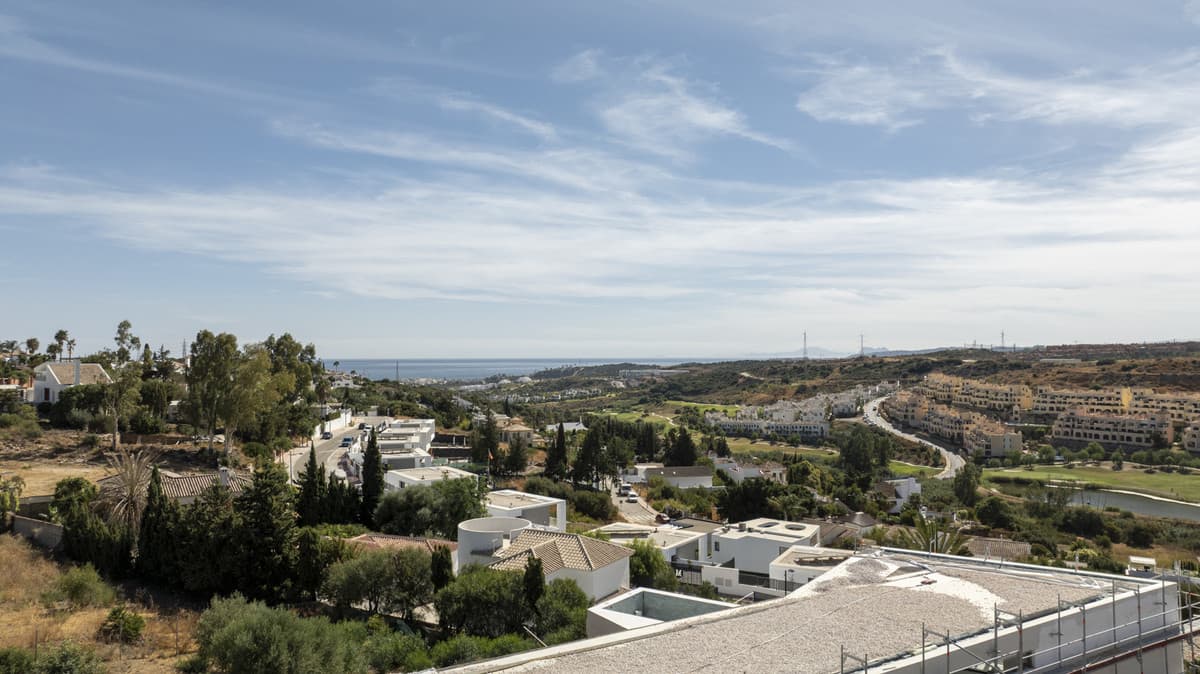 Land in Estepona — photo 1 of 10