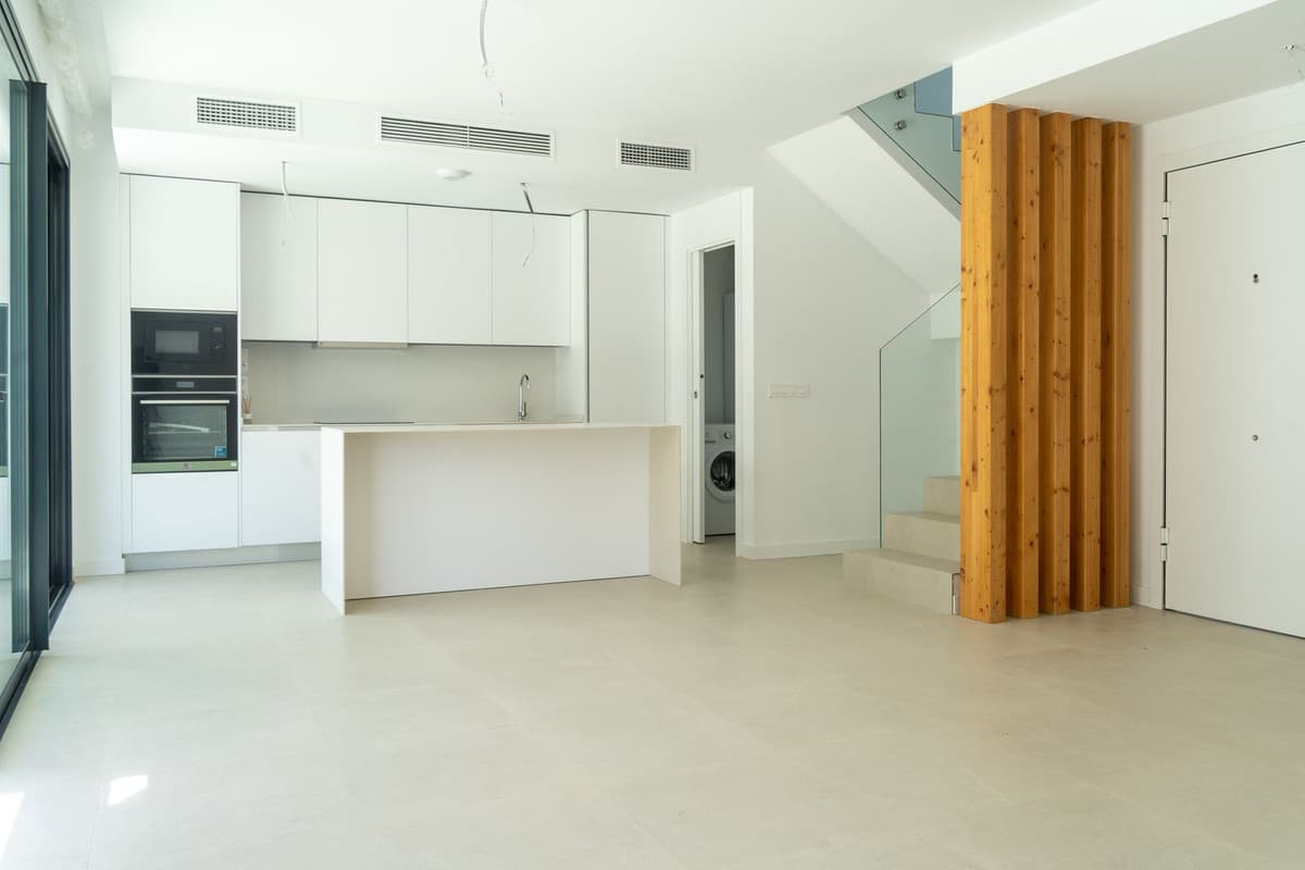 Semi-Detached House in El Paraiso — photo 3 of 10