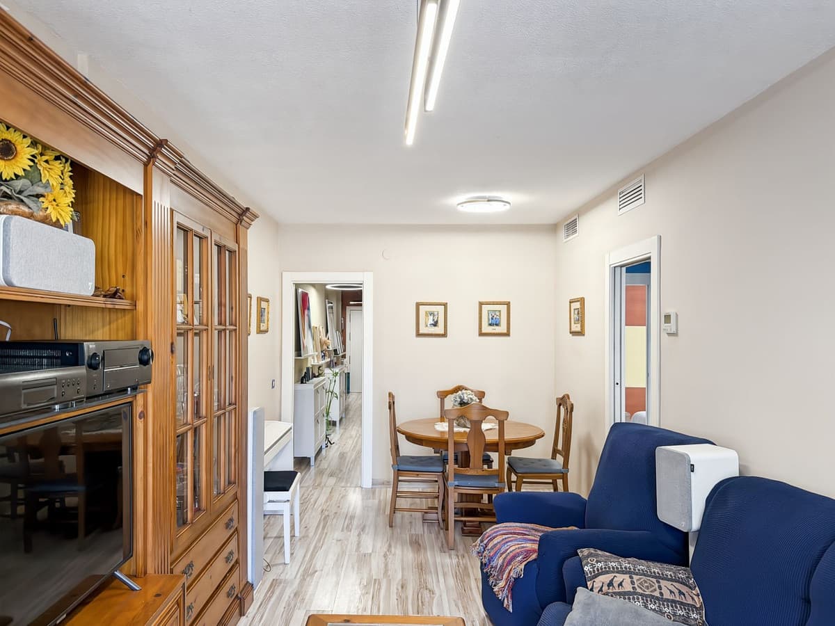 Middle Floor Apartment in La Victoria — photo 6 of 10
