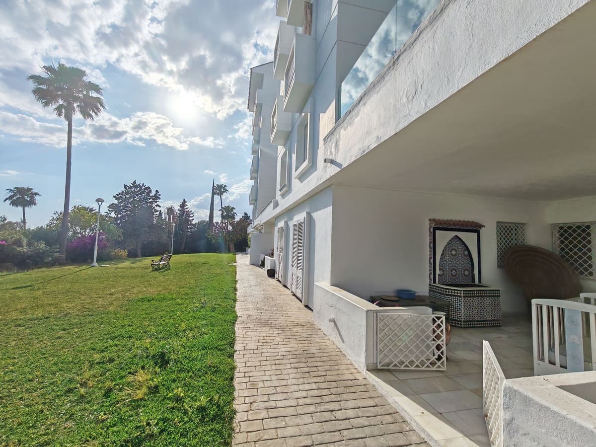 Ground Floor Apartment in Marbella — photo 1 of 10