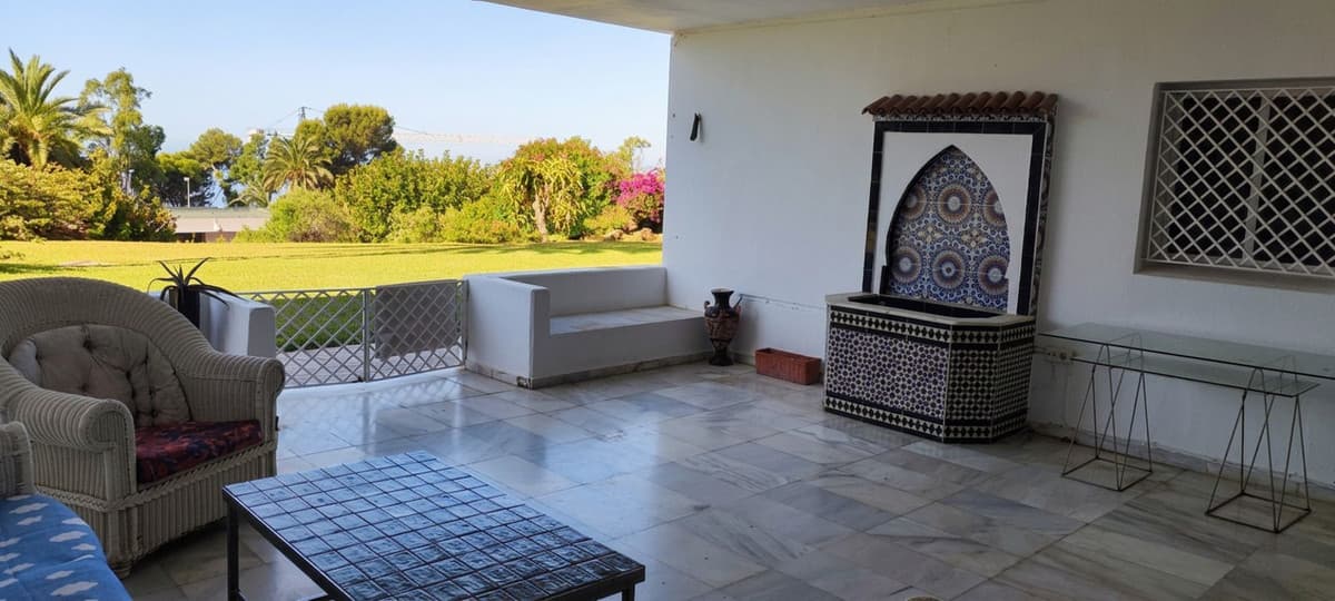 Ground Floor Apartment in Marbella — photo 4 of 10