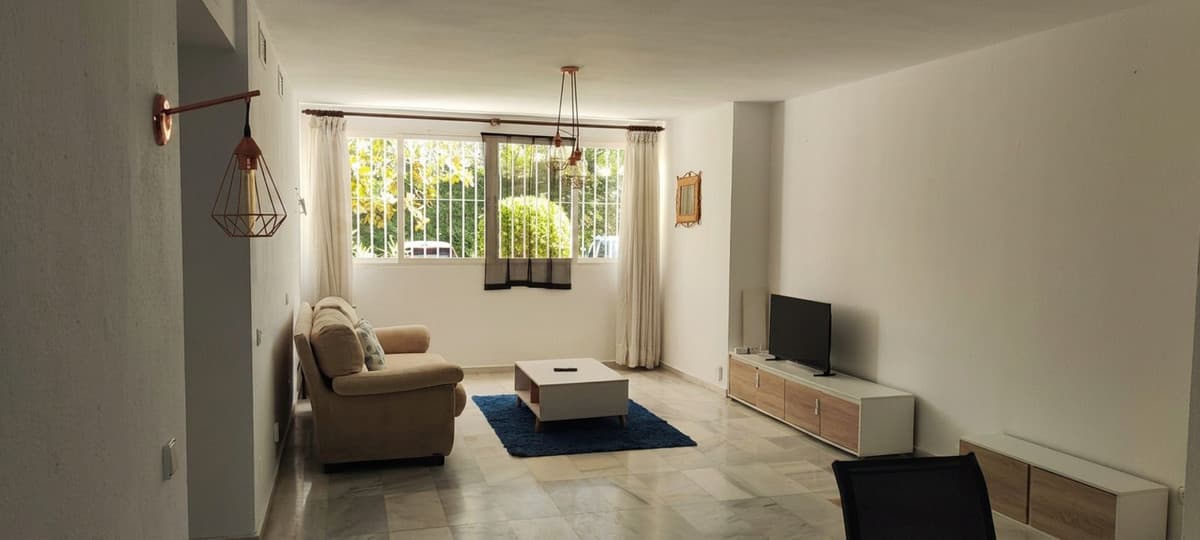 Ground Floor Apartment in Marbella — photo 5 of 10