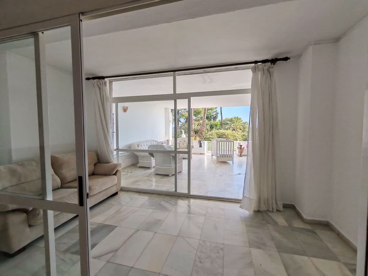 Ground Floor Apartment in Marbella — photo 10 of 10