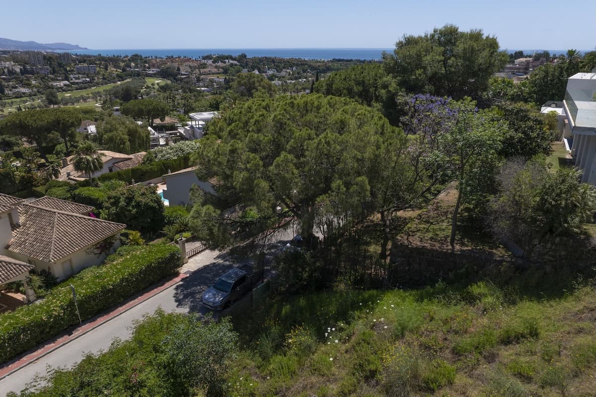 Residential Plot in Nueva Andalucía — photo 2 of 10
