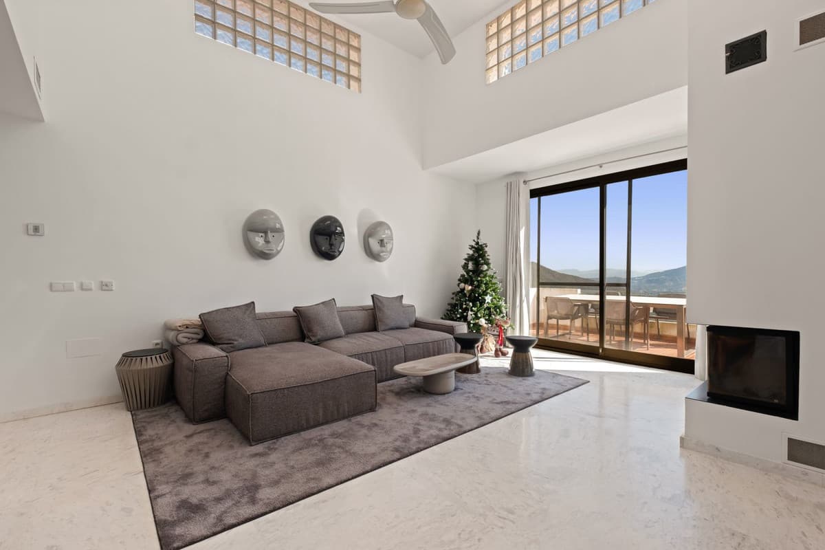 Penthouse in La Mairena — photo 5 of 10