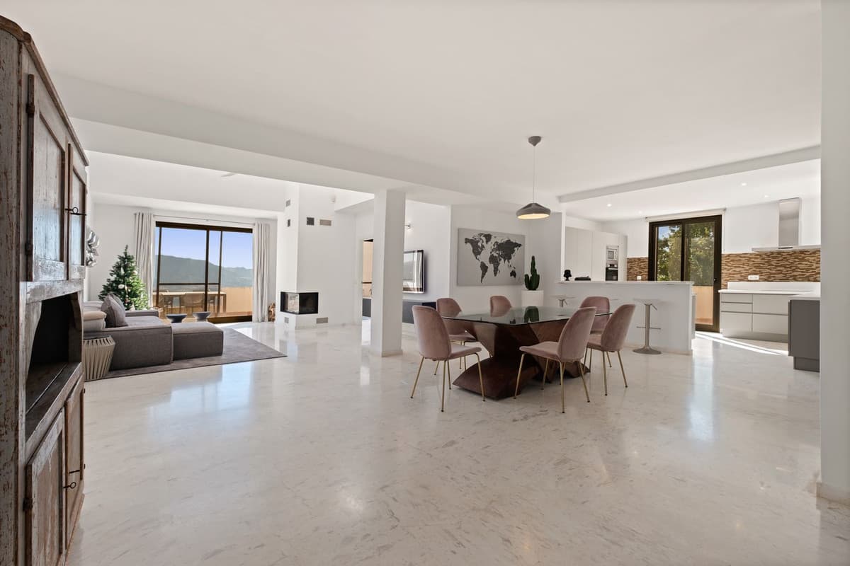 Penthouse in La Mairena — photo 8 of 10