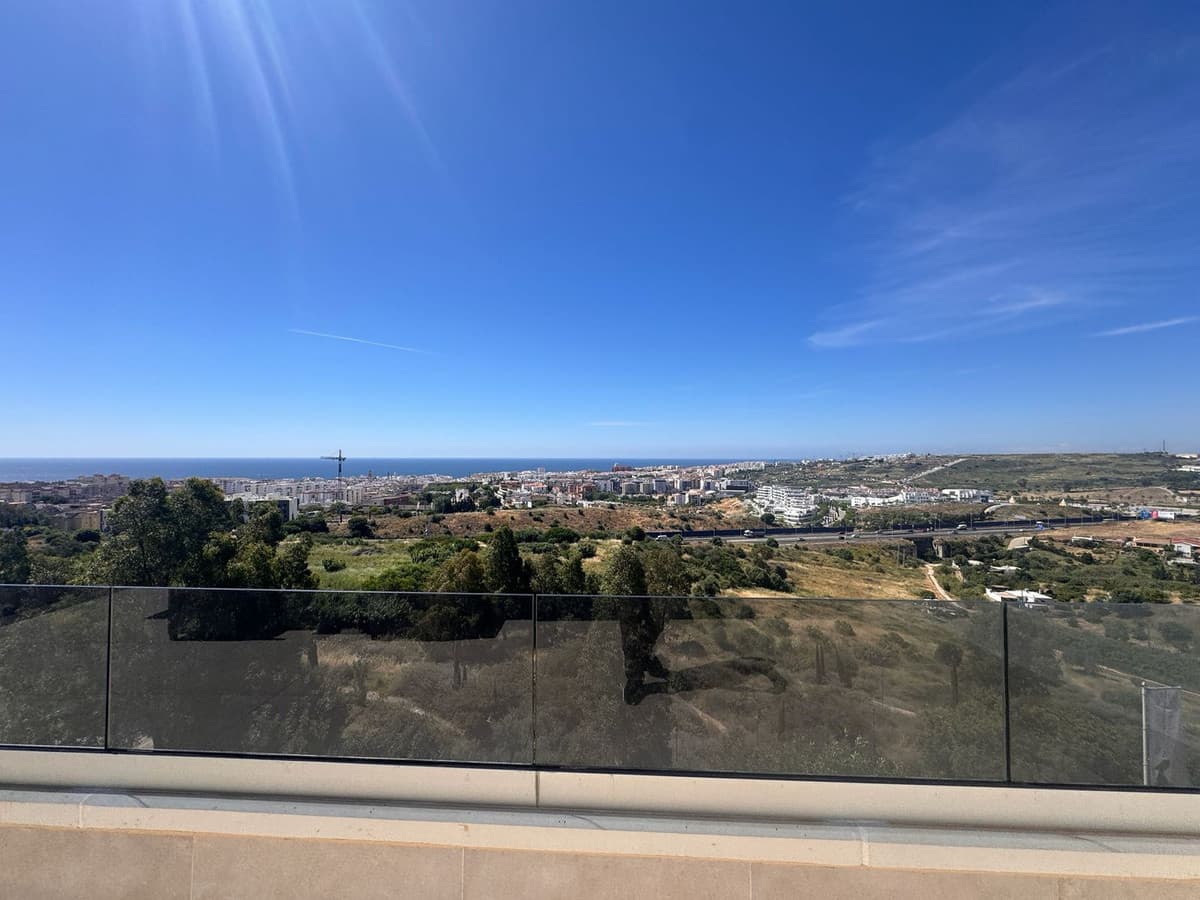 Penthouse in Estepona — photo 1 of 10