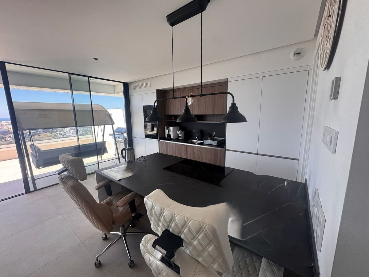 Penthouse in Estepona — photo 7 of 10
