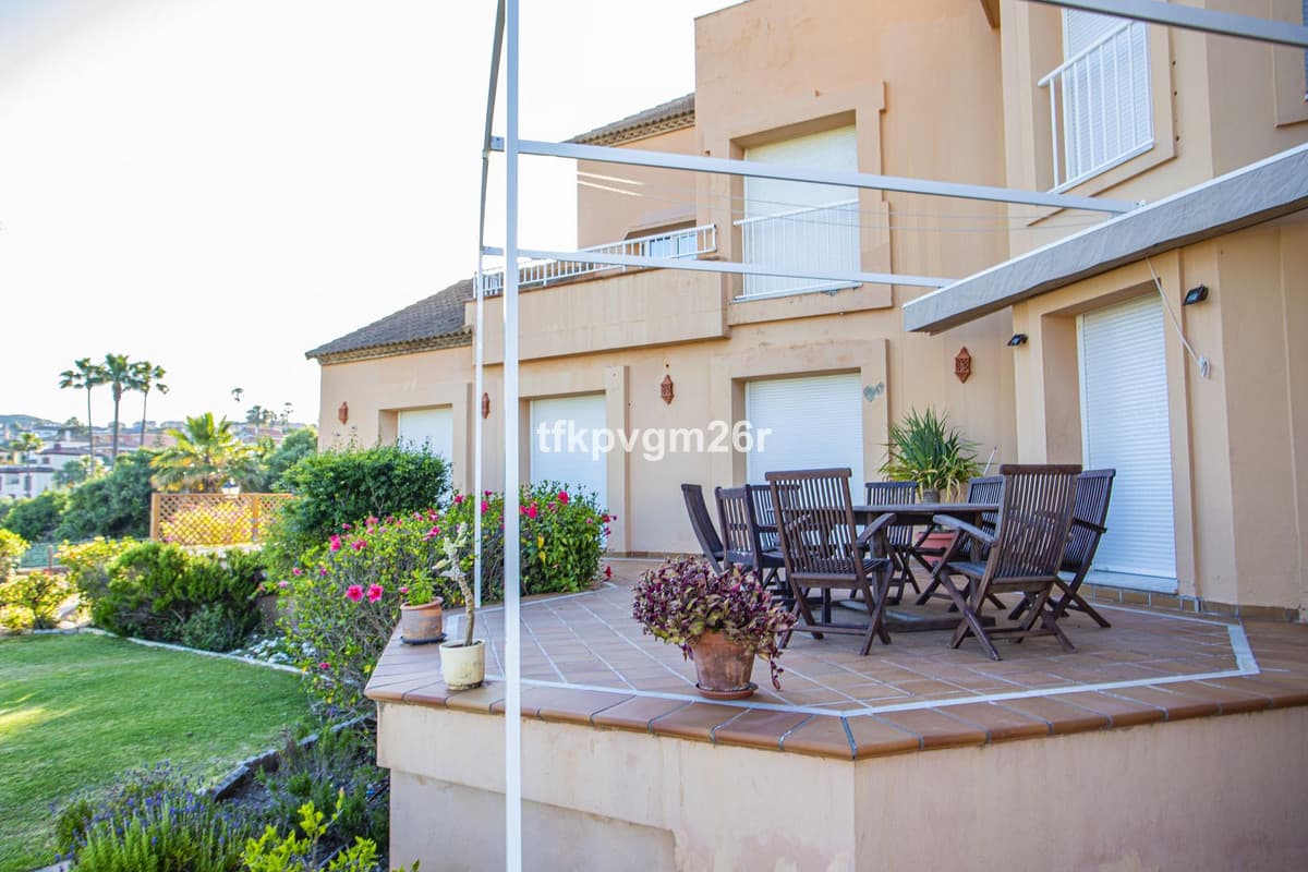 Detached Villa in La Alcaidesa — photo 9 of 10