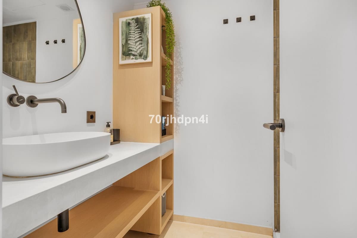 Ground Floor Apartment in Estepona — photo 3 of 10