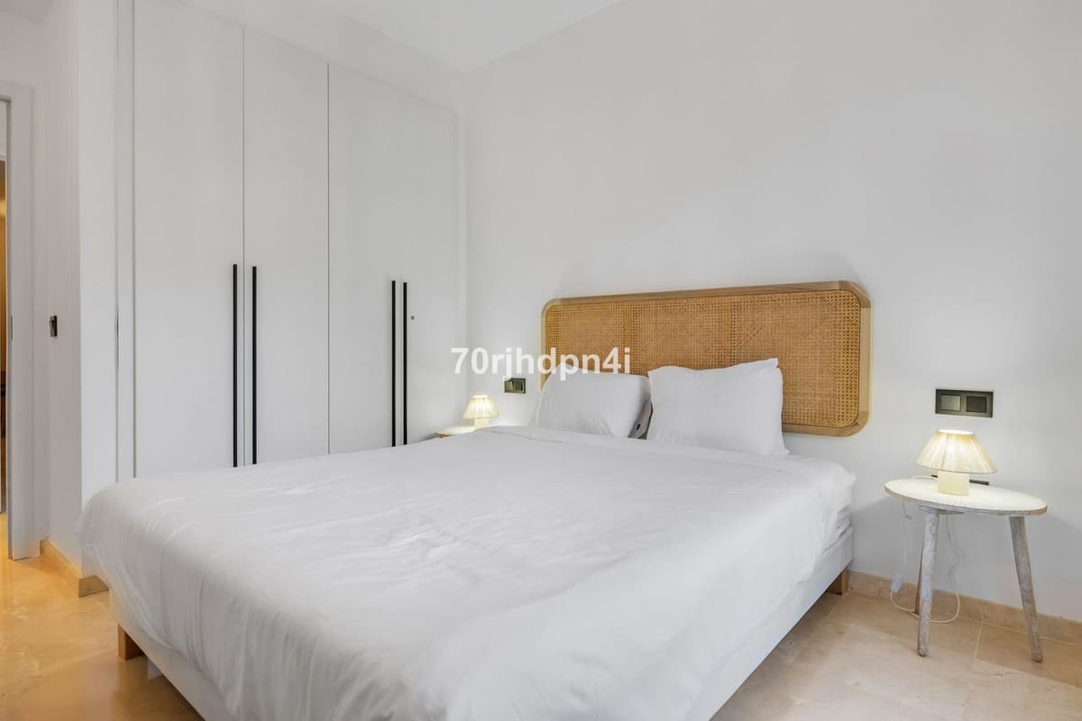 Ground Floor Apartment in Estepona — photo 5 of 10