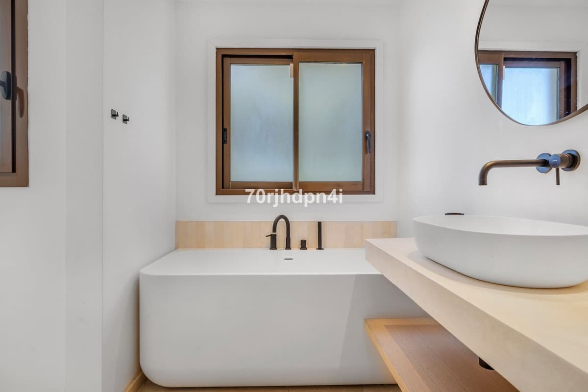Ground Floor Apartment in Estepona — photo 8 of 10