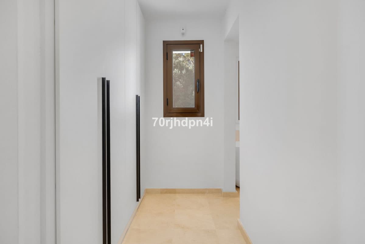 Ground Floor Apartment in Estepona — photo 9 of 10