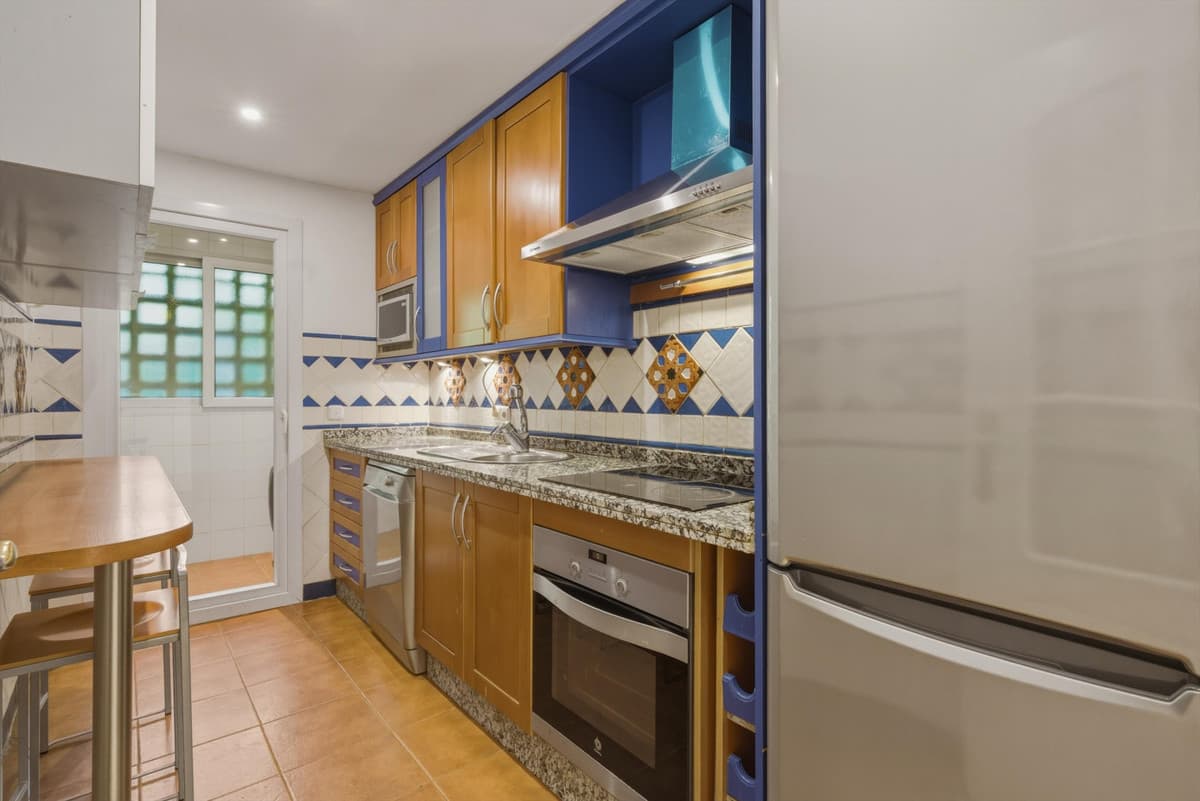 Ground Floor Apartment in The Golden Mile — photo 10 of 10