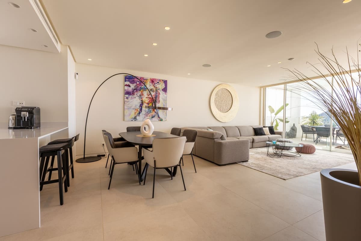 Middle Floor Apartment in Marbella — photo 2 of 10