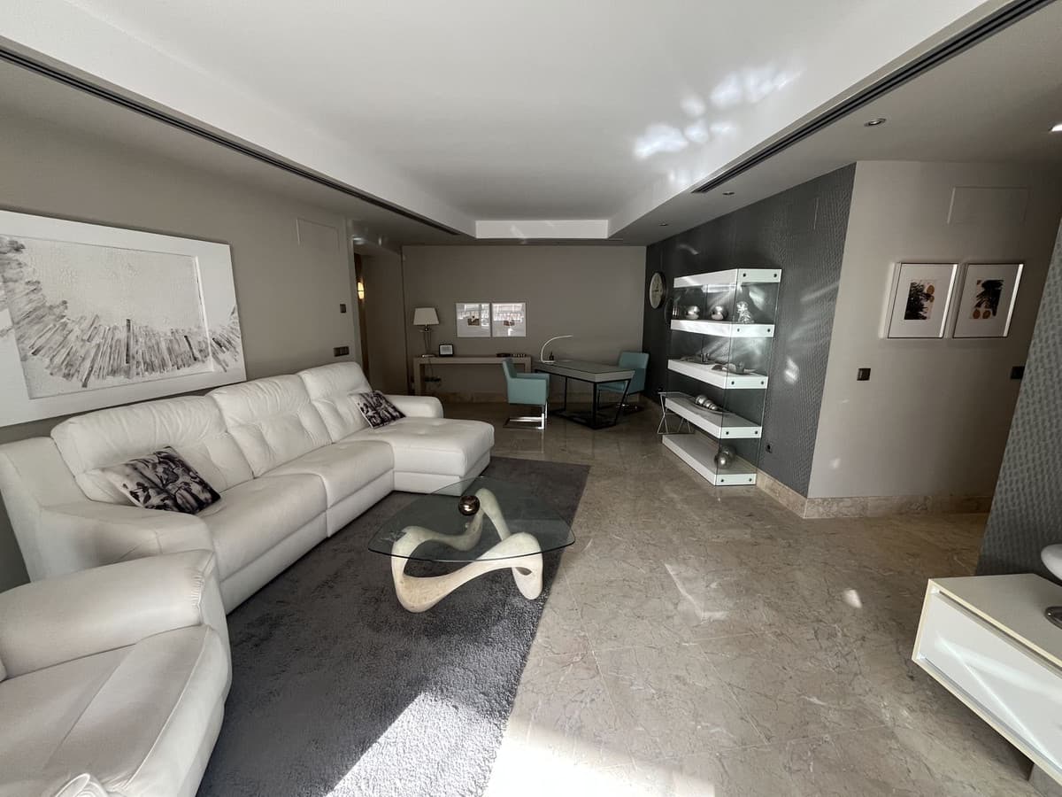 Ground Floor Apartment in Marbella — photo 2 of 10