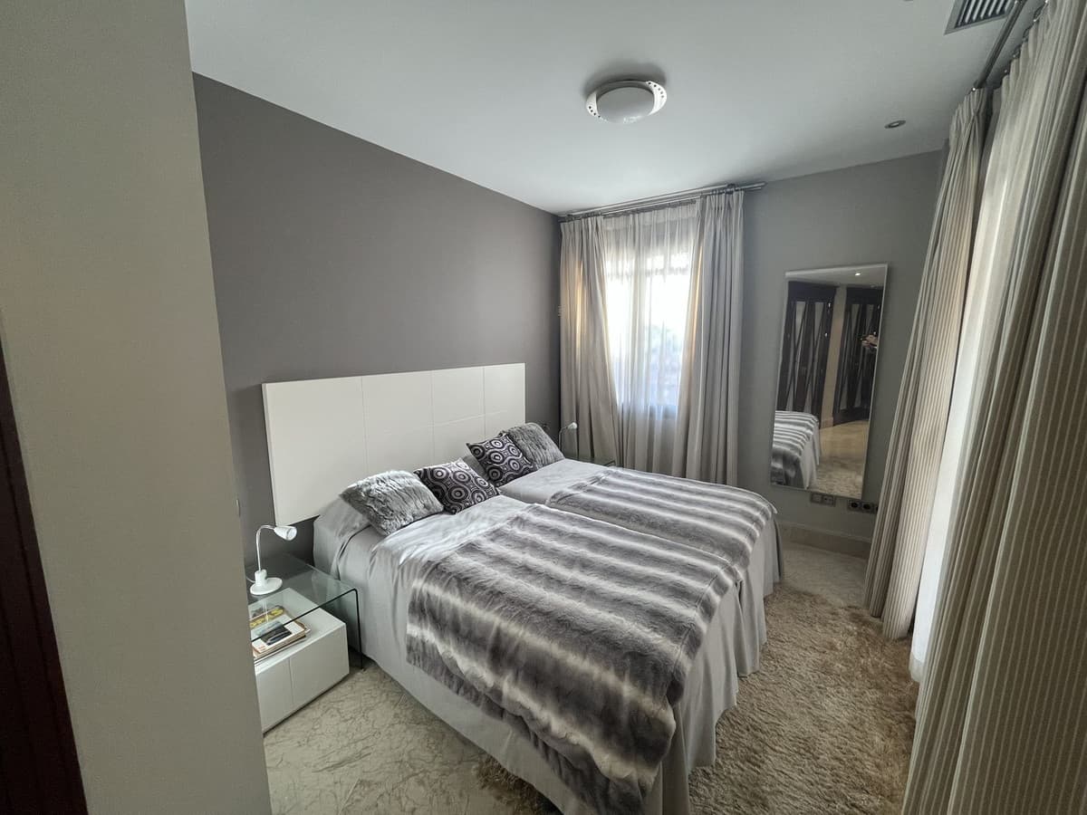 Ground Floor Apartment in Marbella — photo 4 of 10