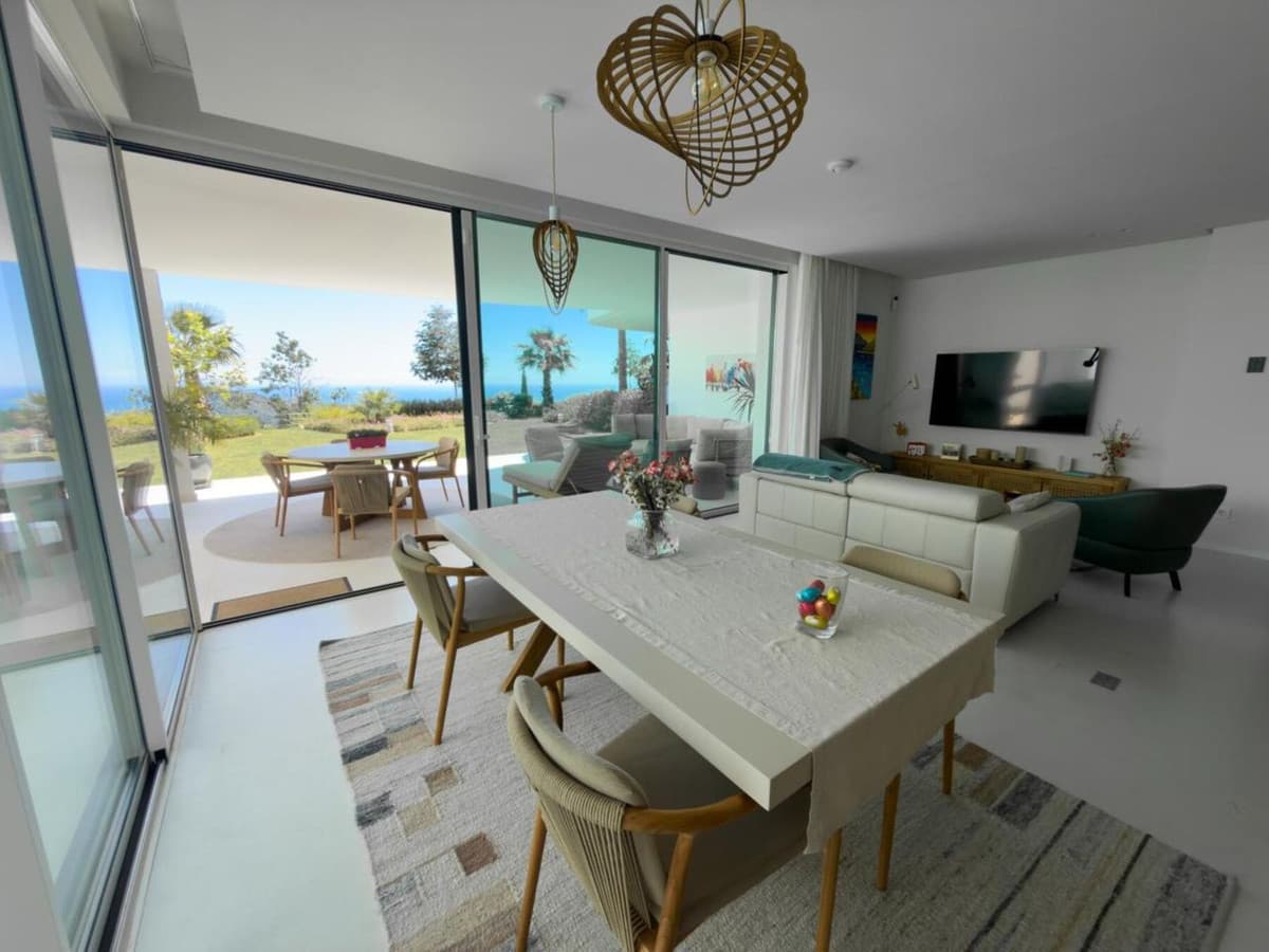 Ground Floor Apartment in Marbella — photo 3 of 10
