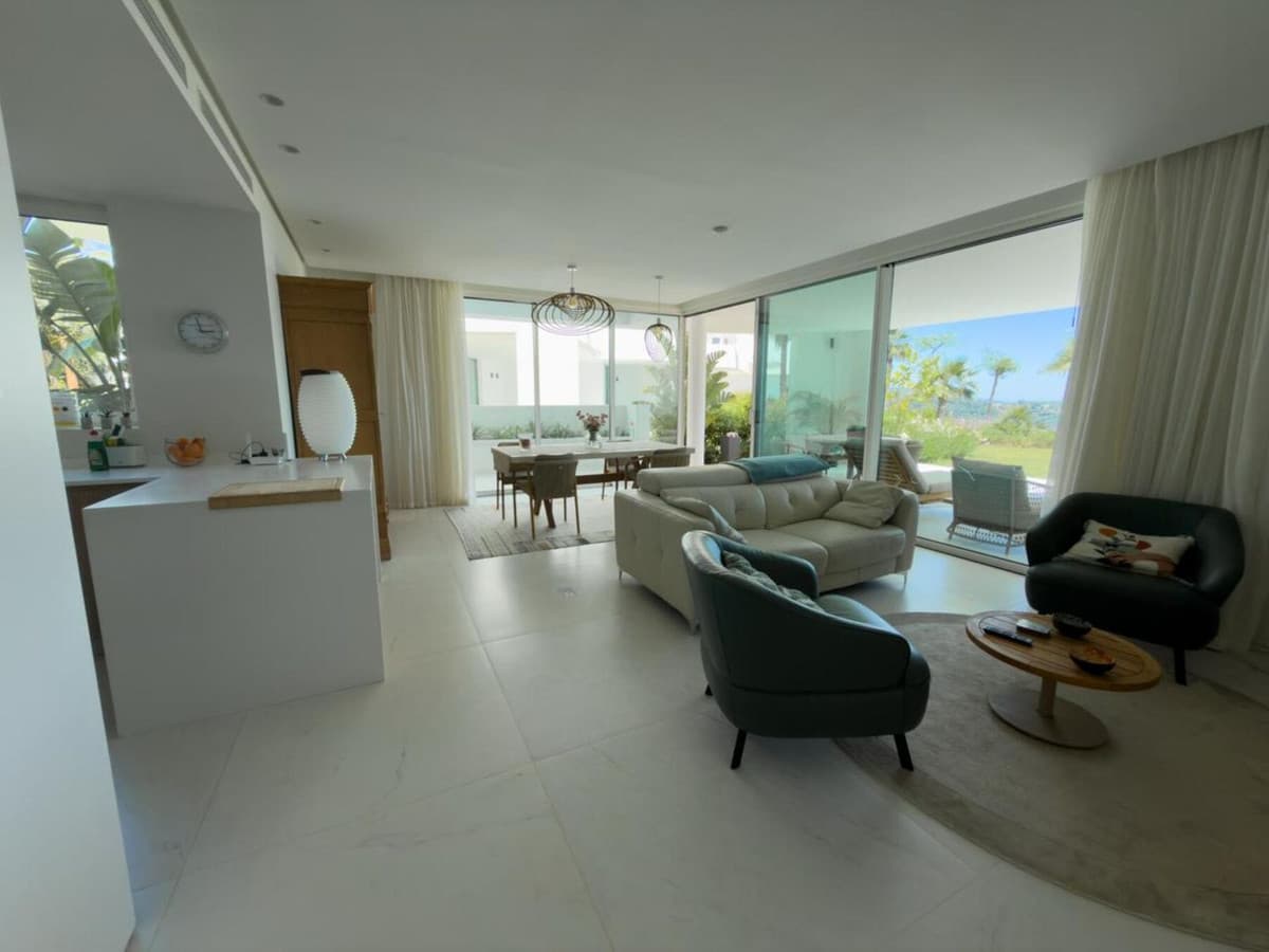 Ground Floor Apartment in Marbella — photo 4 of 10